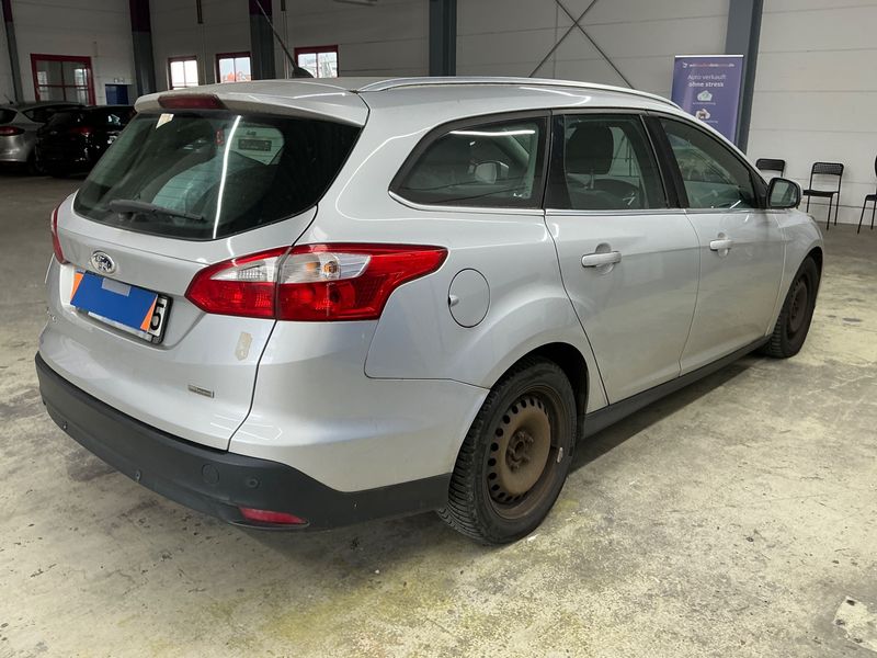 Ford Focus 1.6 TDCi Champions Edition 2012 – снимка 2