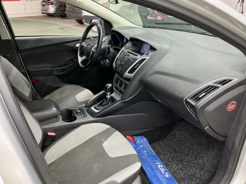 Ford Focus 1.6 TDCi Champions Edition 2012 – снимка 3