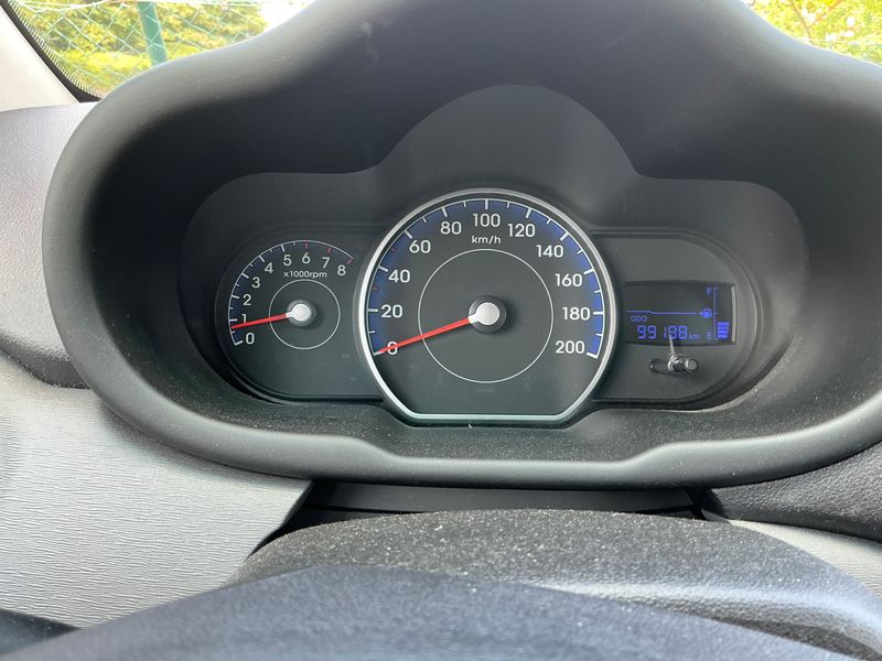 Hyundai i10 1.1 5 Star Edition 2013 – снимка 4