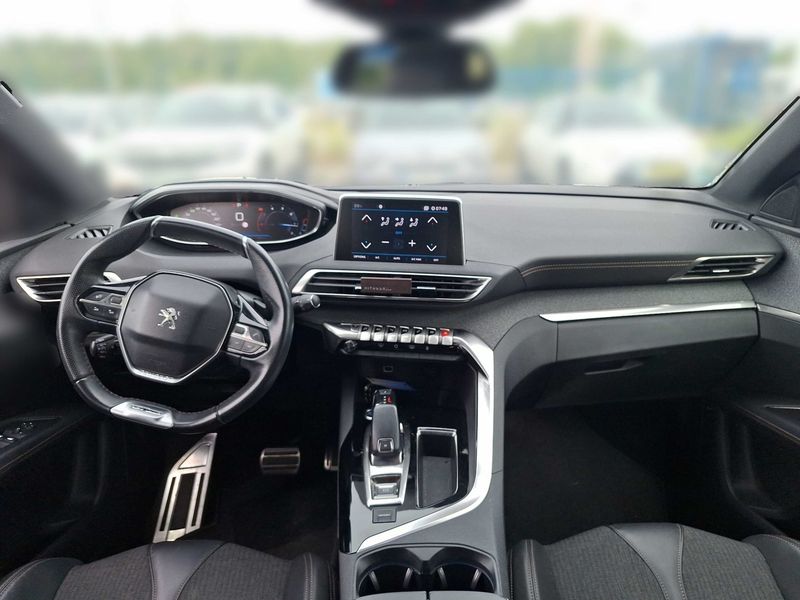Peugeot 3008 1.6 Blue-HDi GT Line 2018 – снимка 11