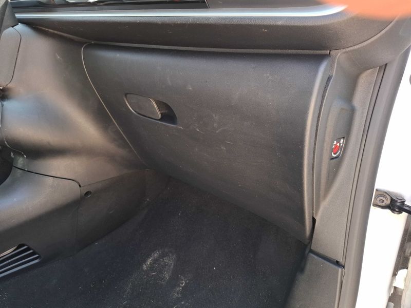 Citroen C3 1.5 Blue-HDi Société Feel Nav 2021 – снимка на щета 55