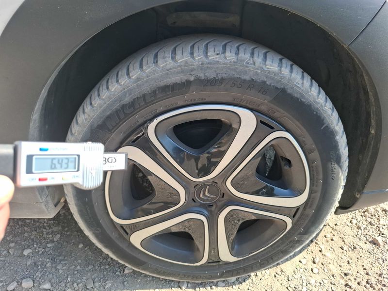 Citroen C3 1.5 Blue-HDi Société Feel Nav 2021 – снимка 35