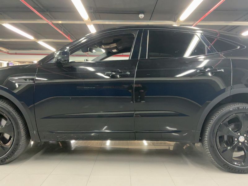 Jaguar E-Pace D200 Mild-Hybrid R-Dynamic AWD 2021 – снимка 4