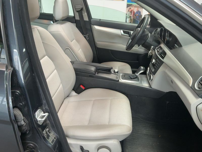 Mercedes-Benz C-Klasse C 200 CGI T BlueEfficiency Avantgarde 2013 – снимка 17