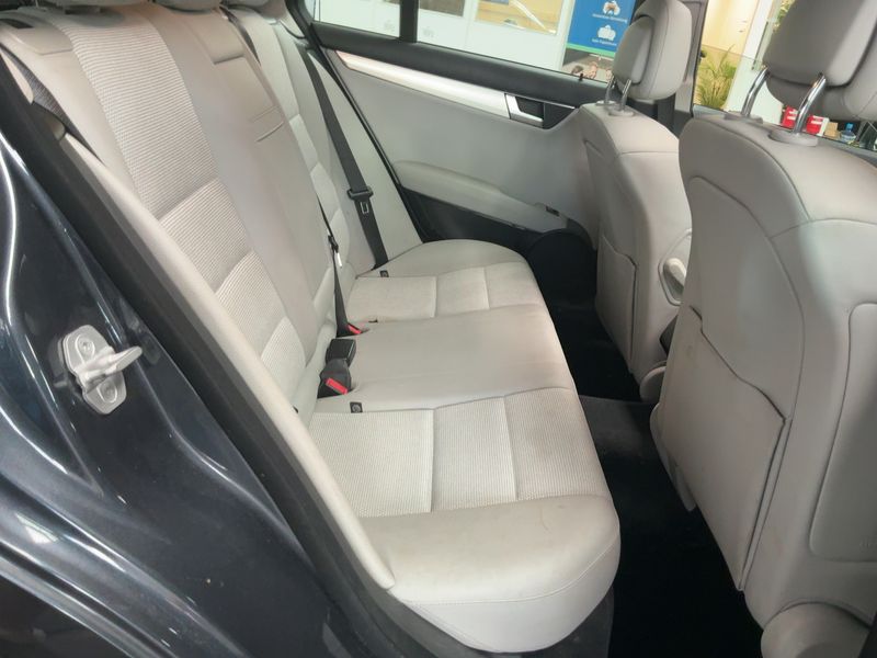 Mercedes-Benz C-Klasse C 200 CGI T BlueEfficiency Avantgarde 2013 – снимка 20