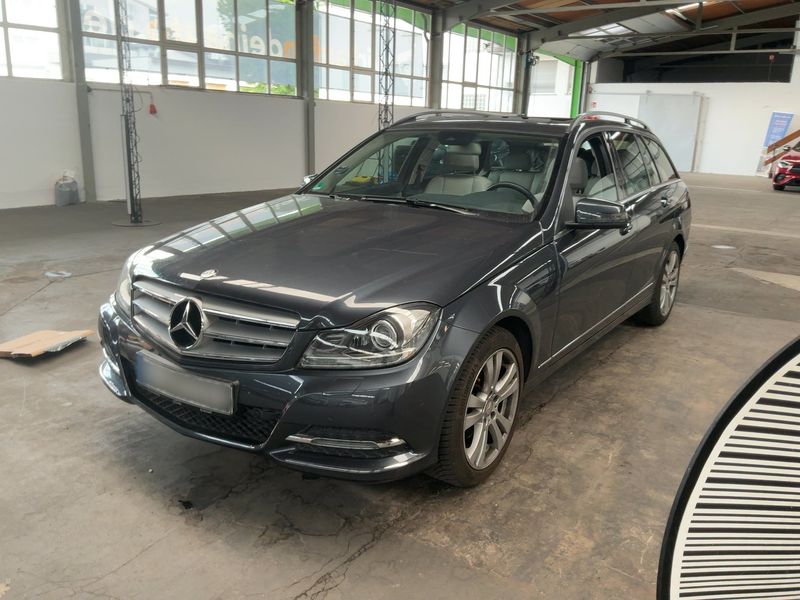 Mercedes-Benz C-Klasse C 200 CGI T BlueEfficiency Avantgarde 2013 – снимка 1