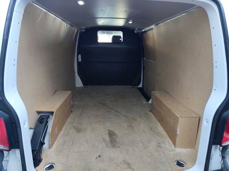 Volkswagen T6 Transporter 2.0 TDI Kasten lang FWD 2021 – снимка 9