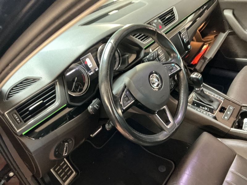 Skoda Superb 2.0 TDI Laurin & Klement 4x4 2016 – снимка 23