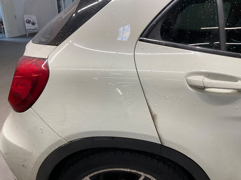 Mercedes-Benz GLA-Klasse GLA 200 d AMG Line 2015 – снимка 24