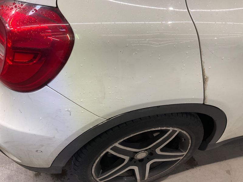 Mercedes-Benz GLA-Klasse GLA 200 d AMG Line 2015 – снимка 23