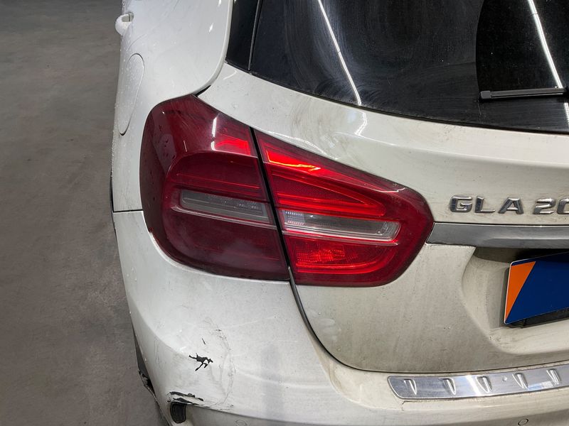 Mercedes-Benz GLA-Klasse GLA 200 d AMG Line 2015 – снимка 40