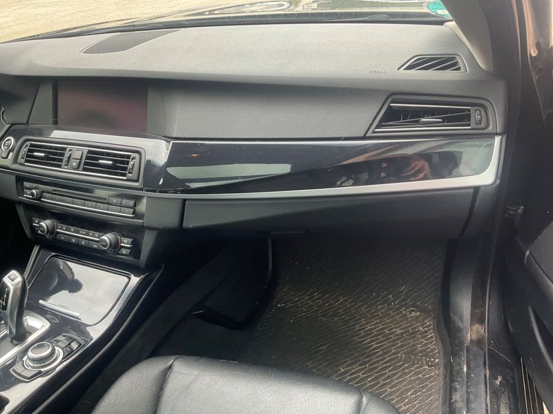 BMW 5er 520d 2011 – снимка 43