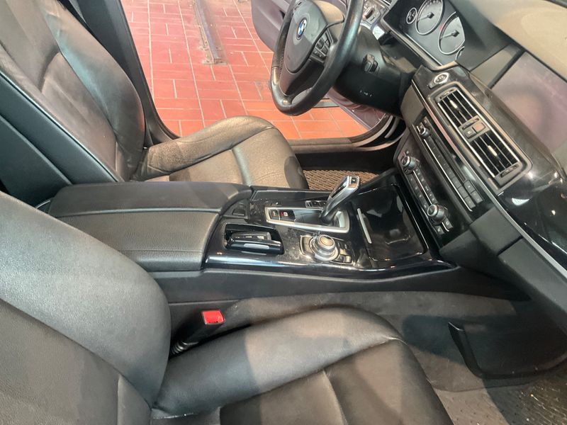 BMW 5er 520d 2011 – снимка 39