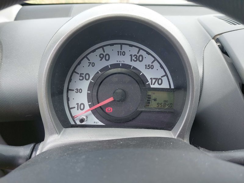 Peugeot 107 1.0 Urban 2009 – снимка 12