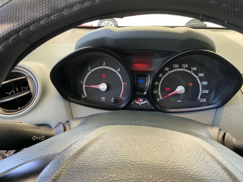 Ford Fiesta 1.4 TDCi Trend 2011 – снимка 18