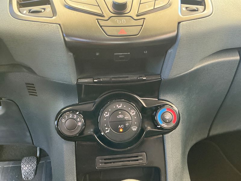 Ford Fiesta 1.4 TDCi Trend 2011 – снимка 23