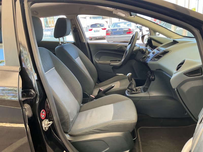 Ford Fiesta 1.4 TDCi Trend 2011 – снимка 16