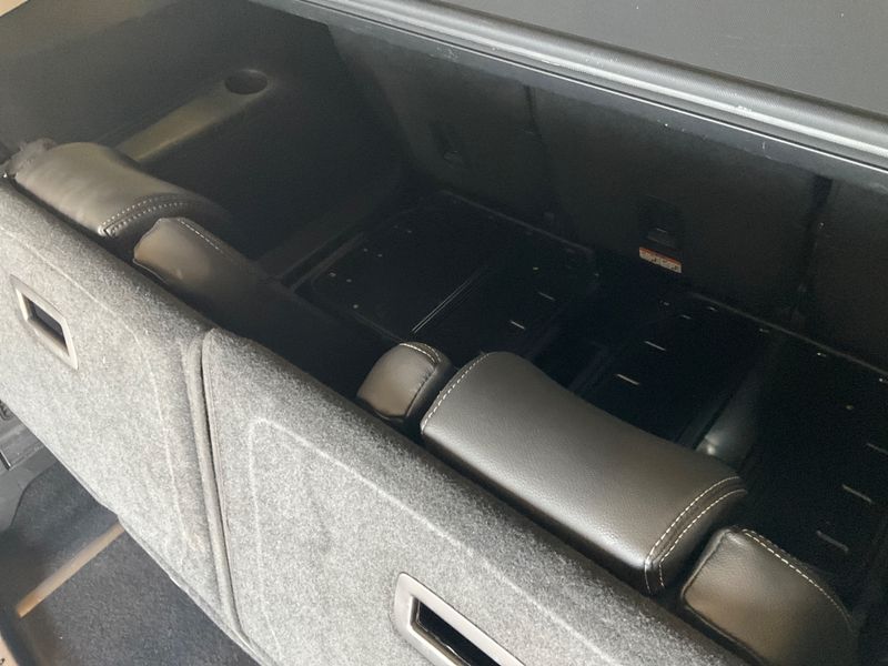 Ford S-Max 2.0 TDCi Titanium 2011 – снимка на щета