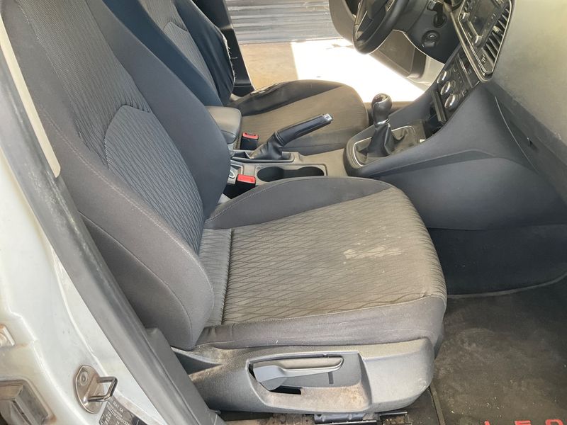 Seat Leon 1.4 TSI Style 2013 – снимка 25