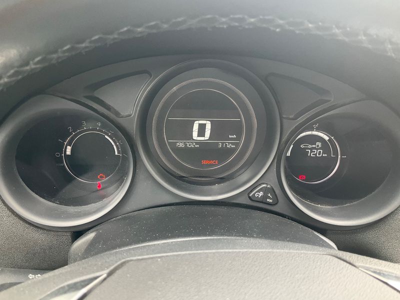 Citroen C4 1.6 Blue-HDi Millenium 2016 – снимка 18