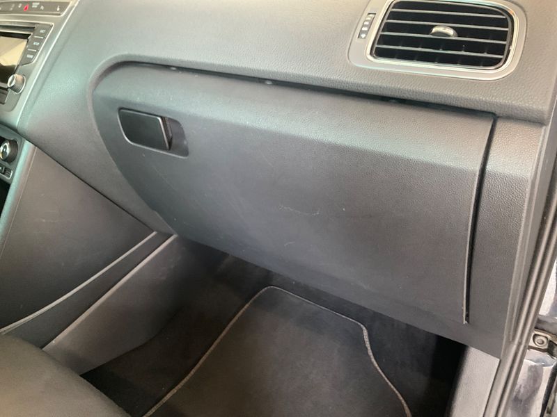 Volkswagen Polo 1.2 TSI Allstar BlueMotion Tech 2016 – снимка 24