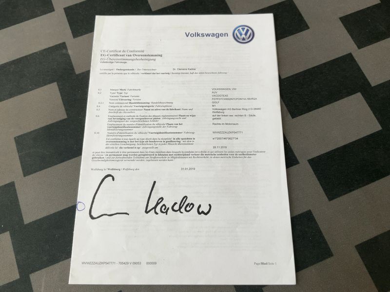 Volkswagen Golf VII 1.6 TDI Comfortline BlueMotion Tech 2019 – снимка 21