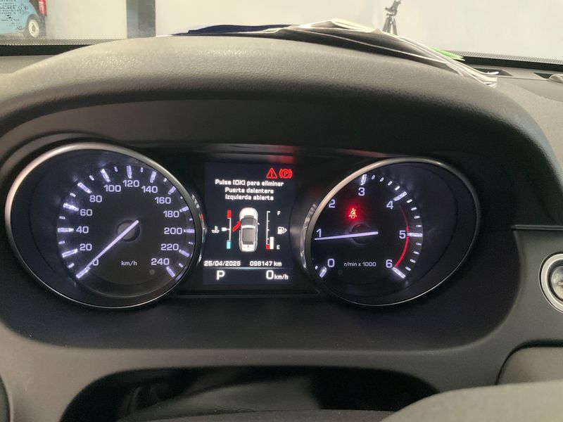 Land Rover Discovery Sport 2.0 Td4 Pure 2016 – снимка 18