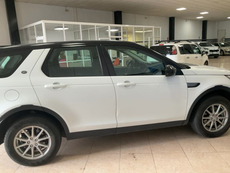 Land Rover Discovery Sport 2.0 Td4 Pure 2016 – снимка 10