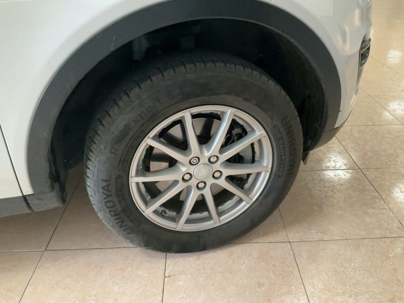 Land Rover Discovery Sport 2.0 Td4 Pure 2016 – снимка 11