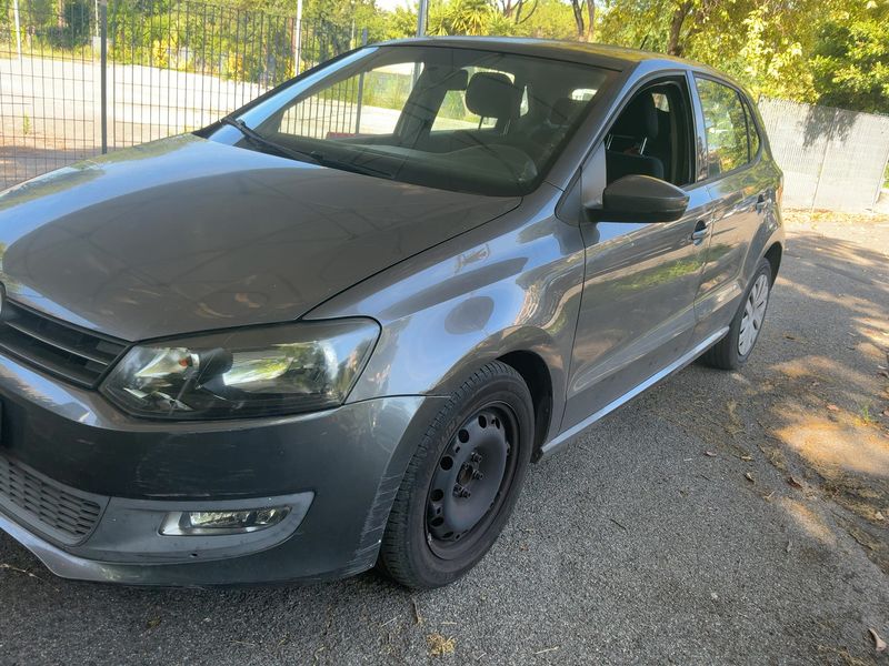 Volkswagen Polo 1.2 TDI Comfortline 2011 – снимка 2