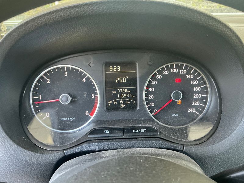 Volkswagen Polo 1.2 TDI Comfortline 2011 – снимка 18
