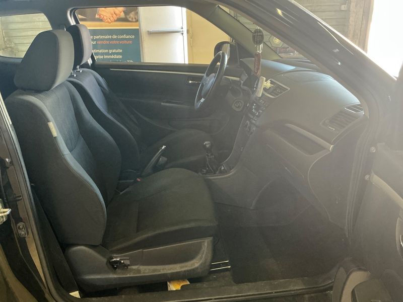 Suzuki Swift 1.3 DDiS GL 2012 – снимка 3