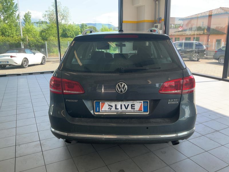 Volkswagen Passat 2.0 TDI Highline 4Motion BlueMotion Tech 2012 – снимка 5