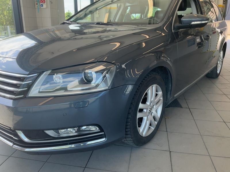 Volkswagen Passat 2.0 TDI Highline 4Motion BlueMotion Tech 2012 – снимка 2