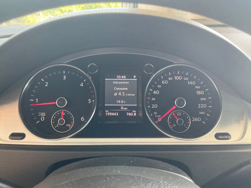 Volkswagen Passat 2.0 TDI Highline 4Motion BlueMotion Tech 2012 – снимка 13