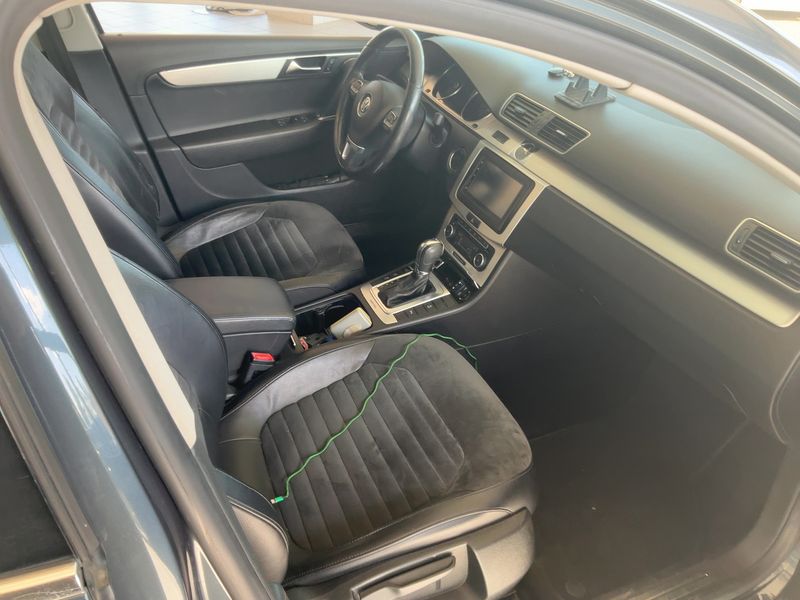 Volkswagen Passat 2.0 TDI Highline 4Motion BlueMotion Tech 2012 – снимка 11