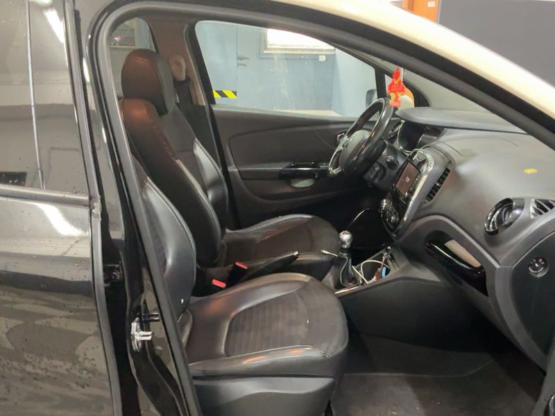 Renault Captur 1.5 dCi Energy Hypnotic 2017 – снимка 16