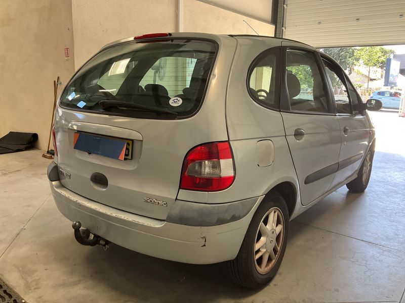 Renault Scenic 1.6 Expression Pack 2001 – снимка 2