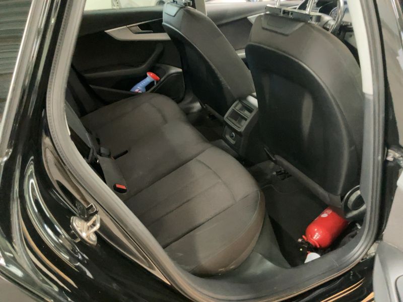 Audi A4 2.0 TDI 2016 – снимка 19