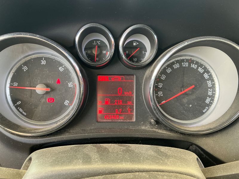 Opel Zafira Tourer 2.0 CDTI Excellence 2013 – снимка 4