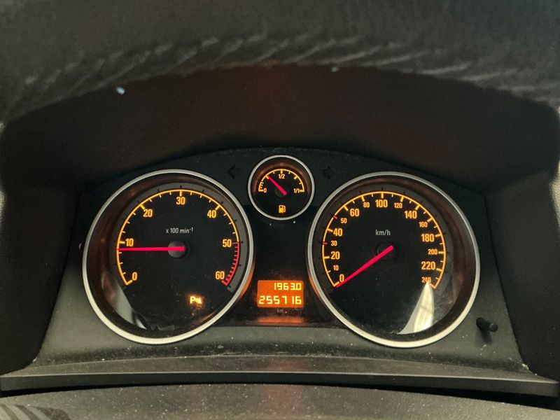 Opel Zafira 1.7 CDTI Cosmo Pack 2011 – снимка 4