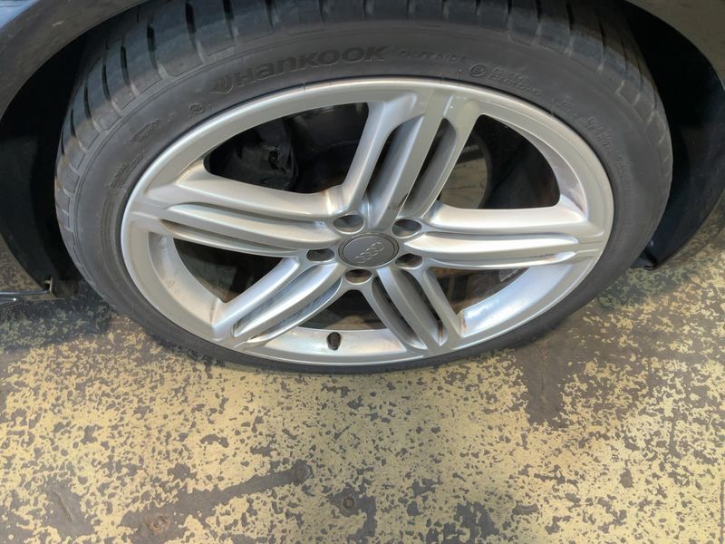 Audi A4 2.0 TDI quattro S line Sportpaket plus 2011 – снимка 11