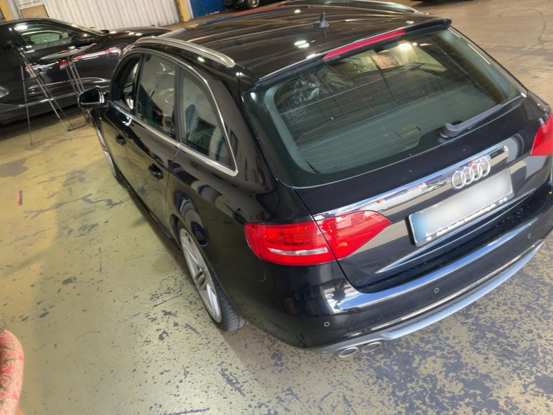 Audi A4 2.0 TDI quattro S line Sportpaket plus 2011 – снимка 6