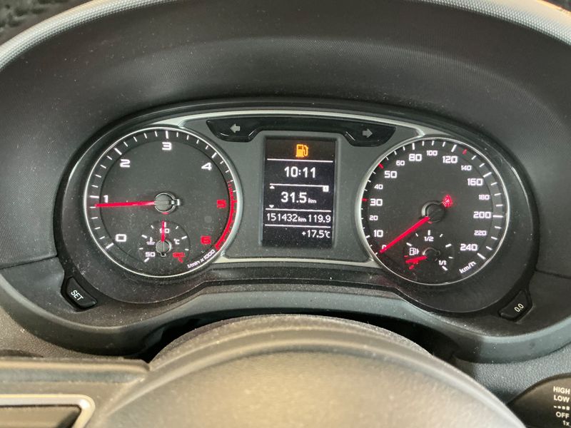 Audi A1 1.6 TDI Ambition 2017 – снимка 18