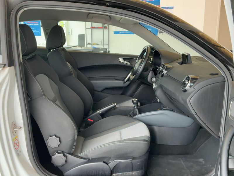 Audi A1 1.6 TDI Ambition 2017 – снимка 16