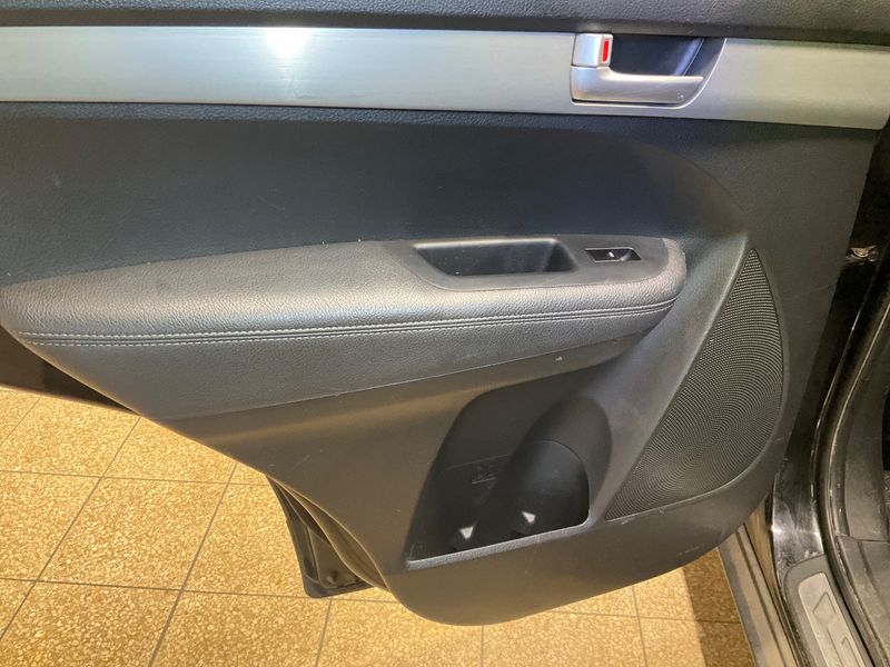 Kia Sorento 2.2 CRDi Spirit 4WD 2010 – снимка 27