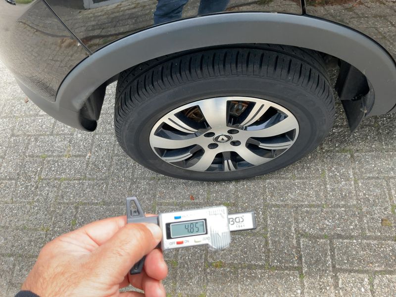 Renault Captur 0.9 Energy Limited 2016 – снимка 9