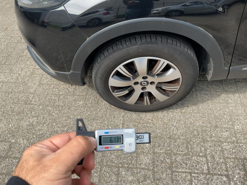 Renault Captur 0.9 Energy Limited 2016 – снимка 3