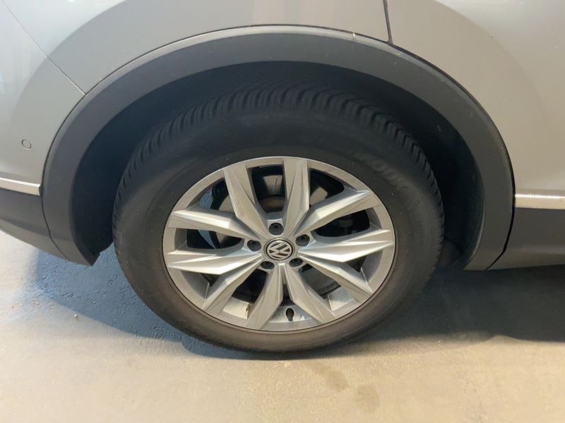 Volkswagen Tiguan 2.0 TDI Highline BlueMotion Tech 2019 – снимка 9