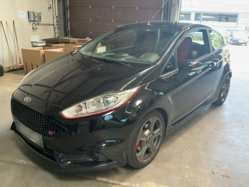 Ford Fiesta 1.6 EcoBoost ST 2015 – снимка 1